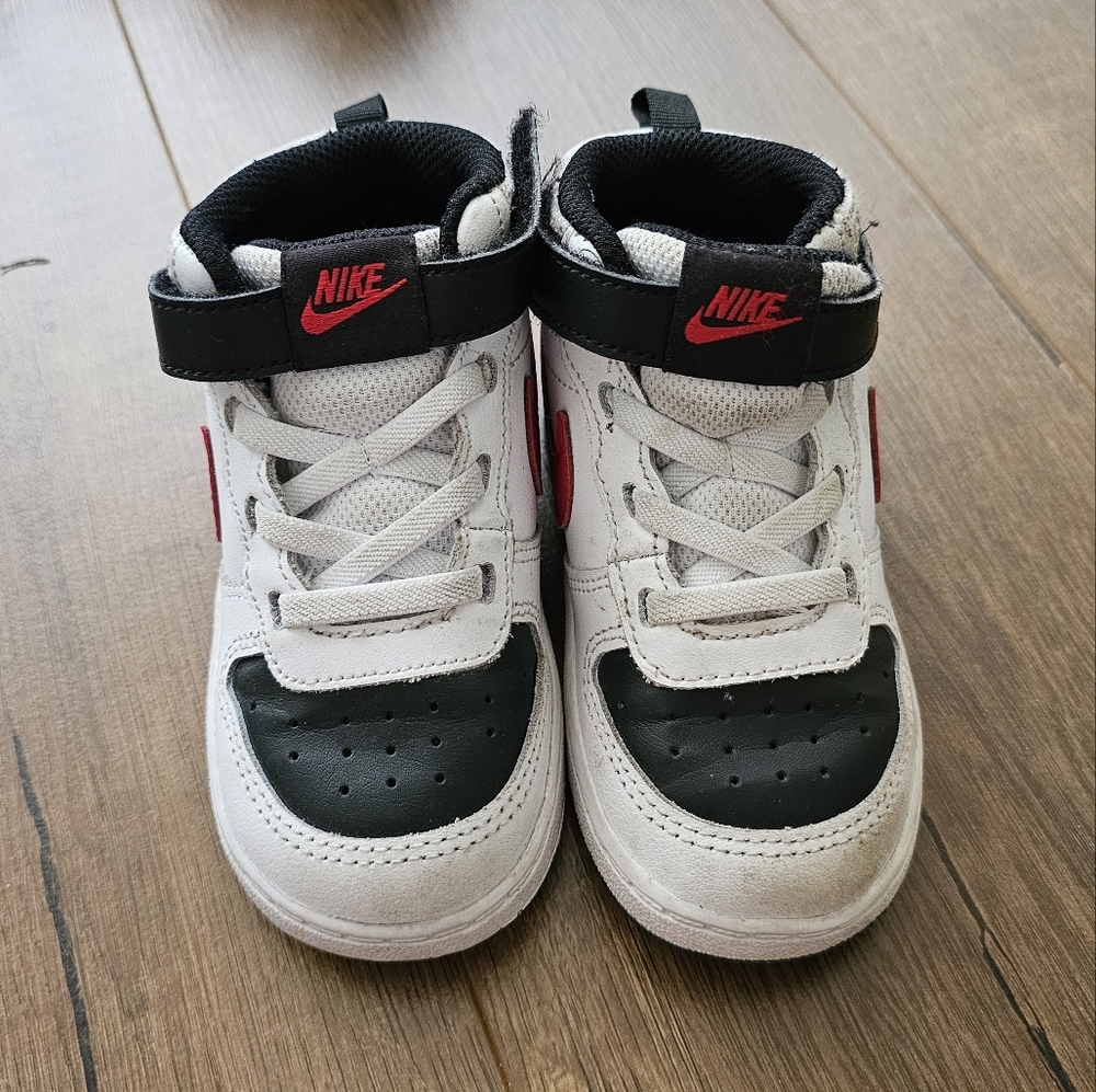 Nike Court Borough Mid 2 high top pandas velcro toddler 8